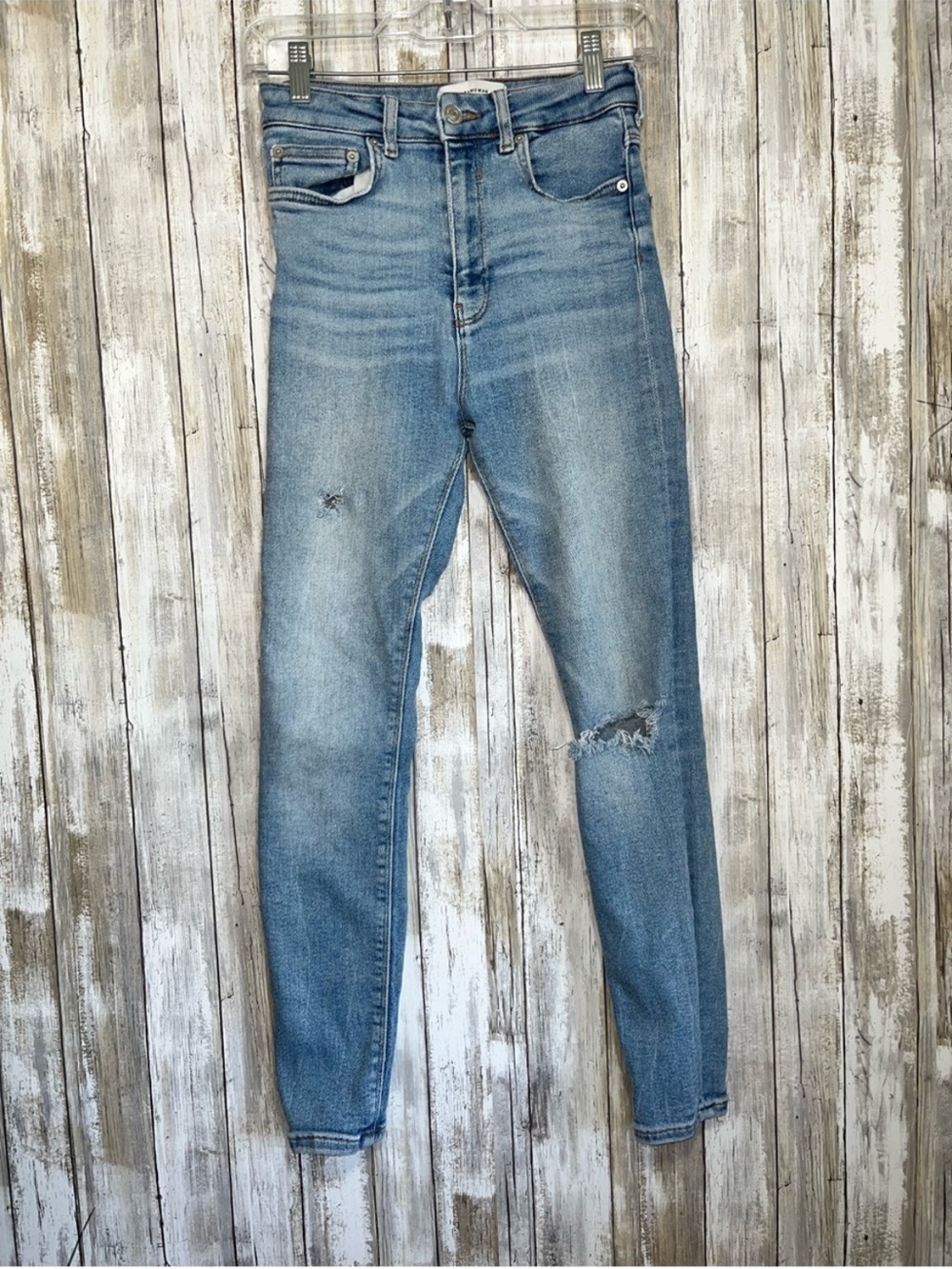 Zara High Rise Distressed Skinny Jeans Light Wash Raw Hem Size 4